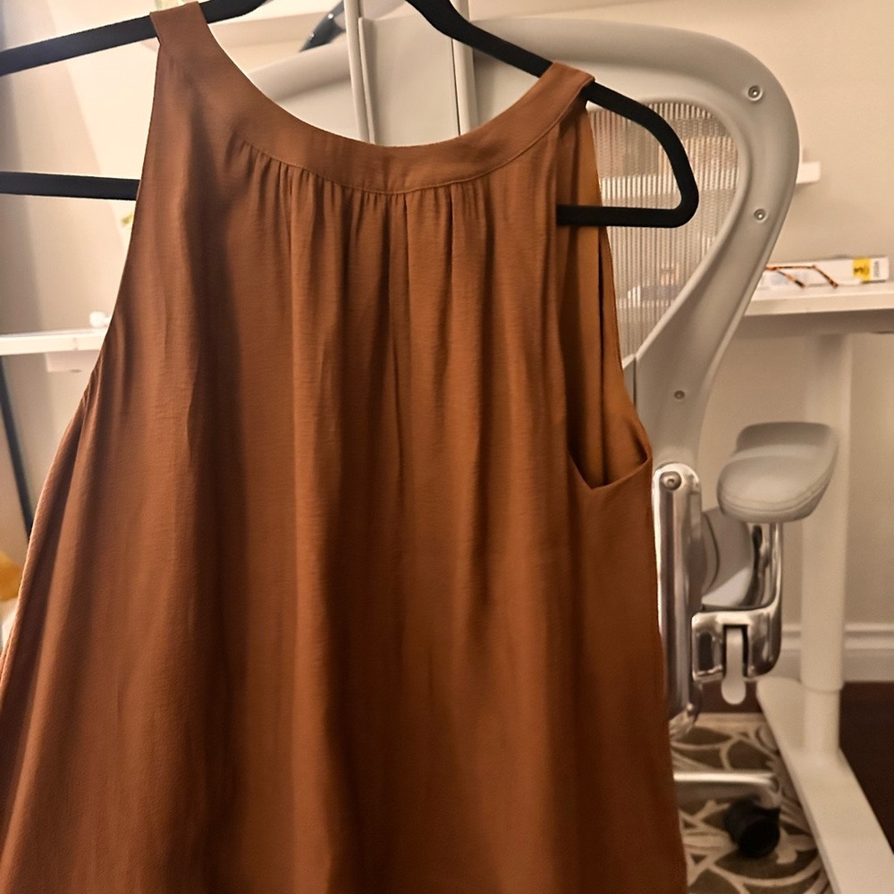Chic Sleeveless Brown Blouse